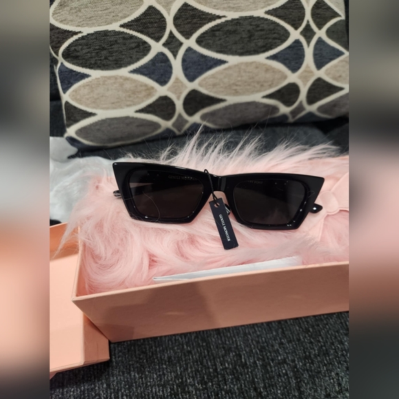 Gentle Monster Baby Pony - Picture 5 of 5